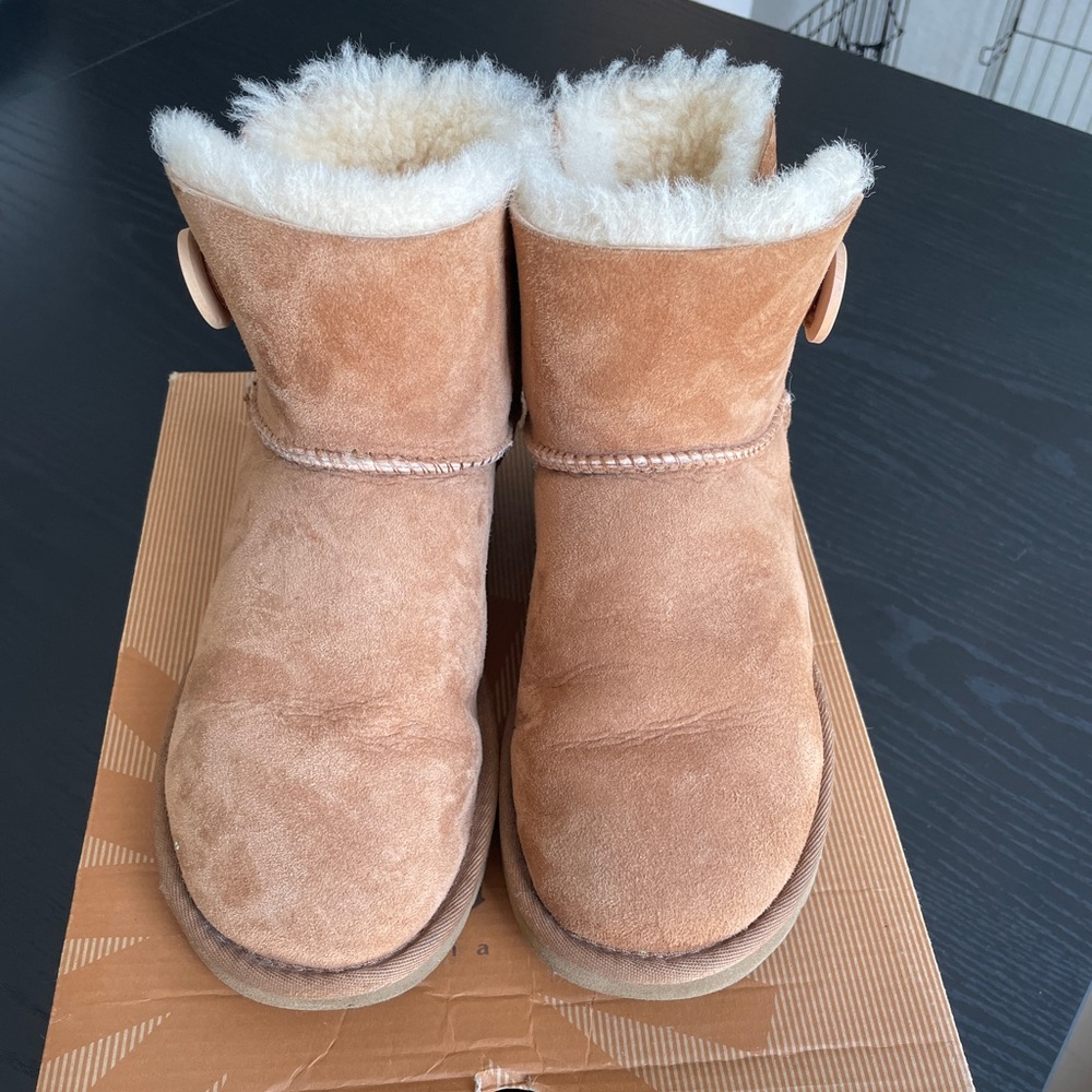 UGG Chestnut Mini Bailey Button Sheepskin Boots